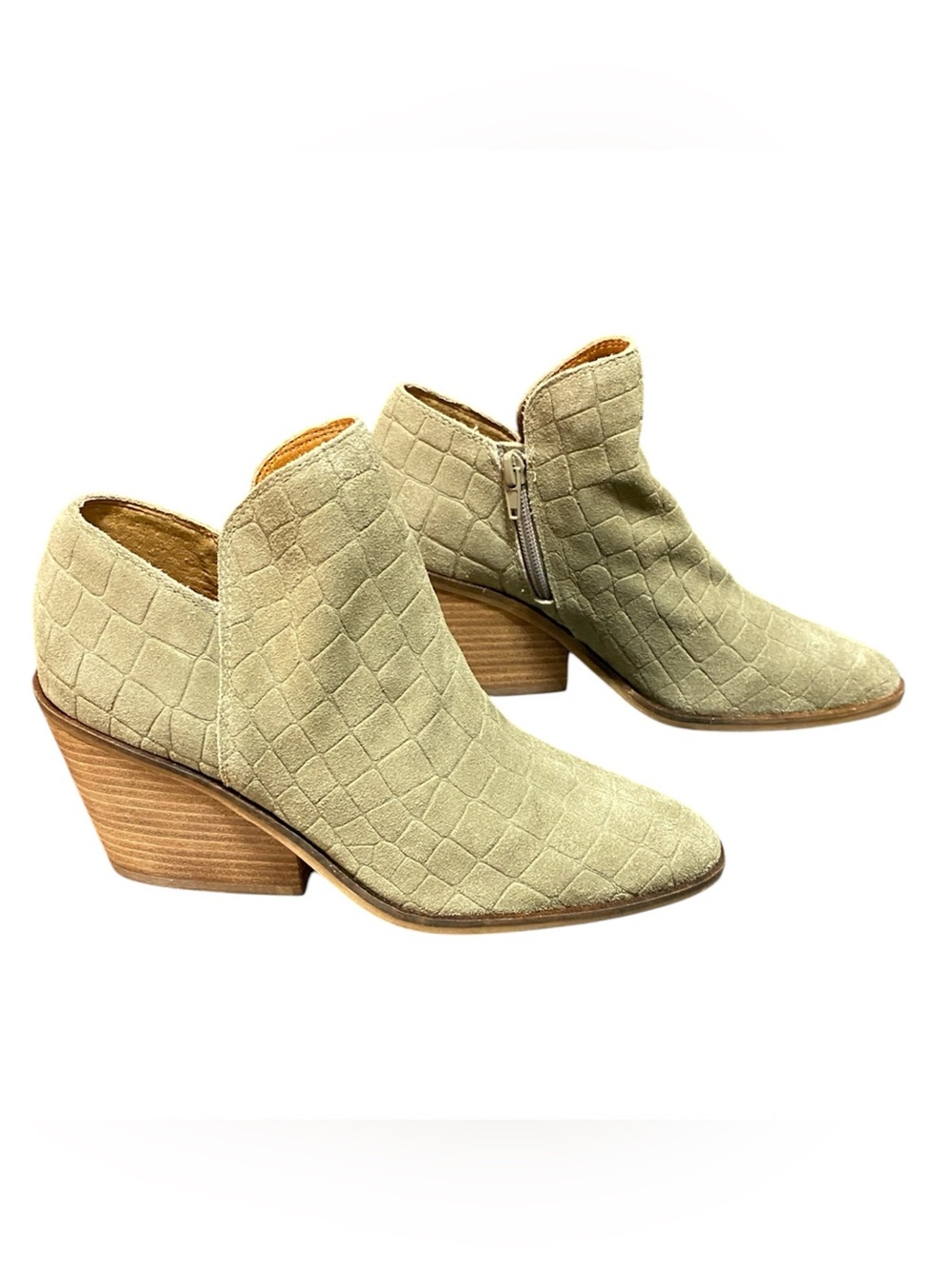 NWT Lucky Brand Saucie Croc-Embossed Ankle Booties